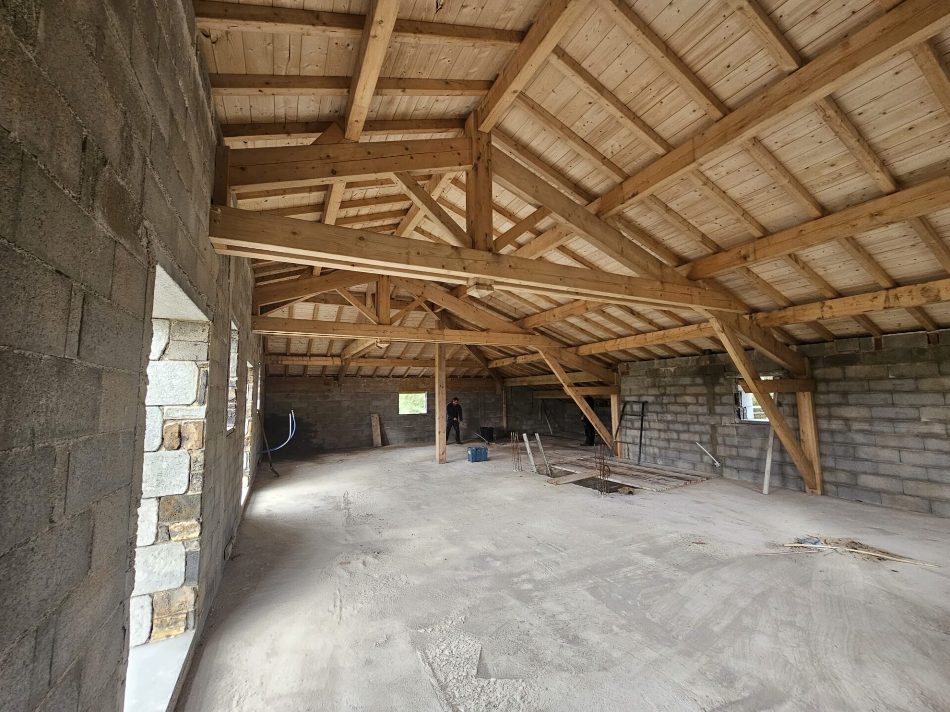 Charpente Côte basque, Charpente Iholdy, Charpente Pays basque, Construction ossature bois, Construction ossature bois Côte basque, Construction ossature bois Pays basque, Couverture Côte basque, Couverture Iholdy, Couverture Pays basque, Menuiserie Côte basque, Menuiserie Iholdy, Menuiserie Pays basque, Zinguerie Côte basque, Zinguerie Iholdy, Zinguerie Pays basque