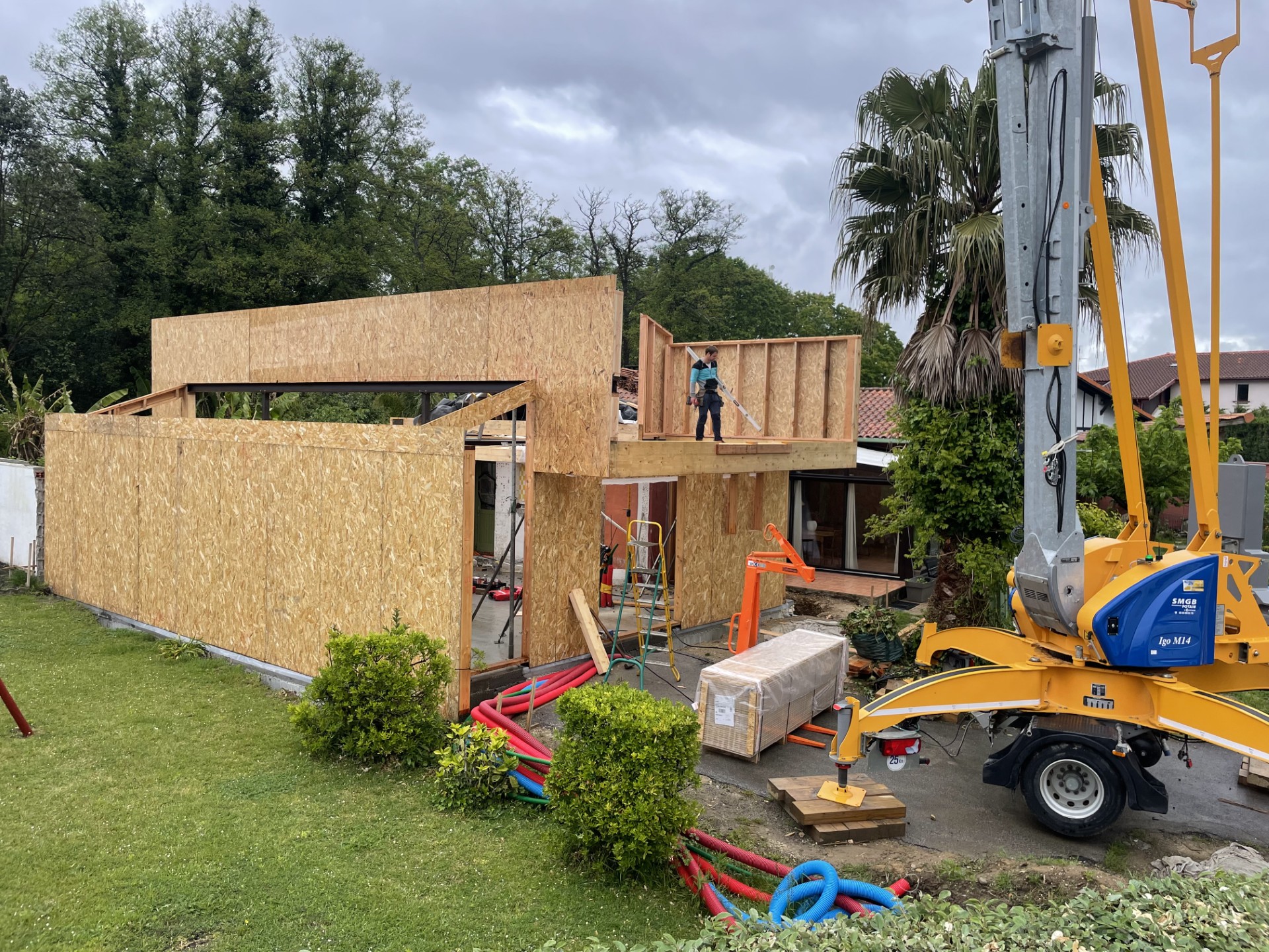 Charpente Côte basque, Charpente Iholdy, Charpente Pays basque, Construction ossature bois, Construction ossature bois Côte basque, Construction ossature bois Pays basque, Couverture Côte basque, Couverture Iholdy, Couverture Pays basque, Menuiserie Côte basque, Menuiserie Iholdy, Menuiserie Pays basque, Zinguerie Côte basque, Zinguerie Iholdy, Zinguerie Pays basque